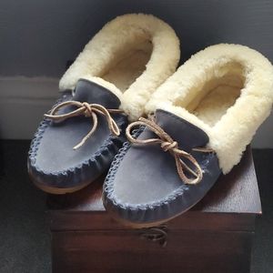 L.L. Bean slippers